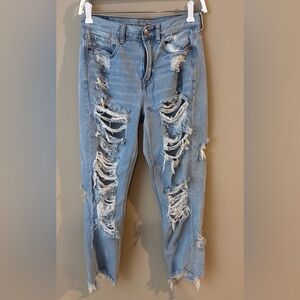 American Eagle Outfitters Distressed Mom Jeans Size 4 Short